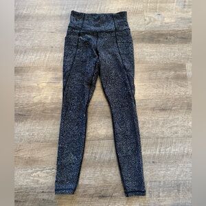 Athleta stash pocket salutations